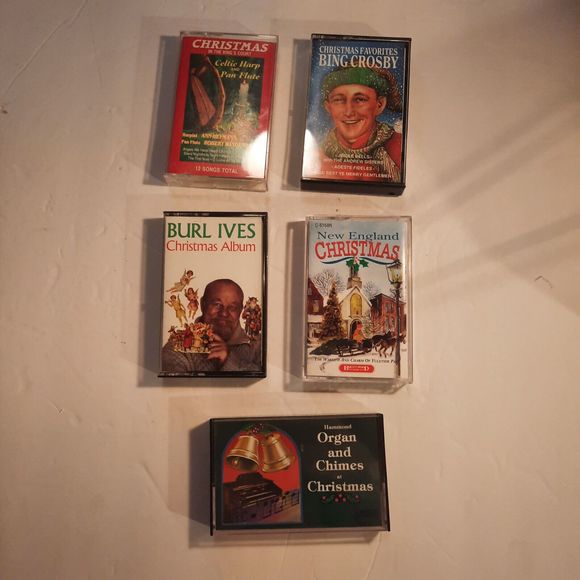 5 Classic Christmas Cassettes - Bing Crosby, Burl Ives, and More! - Picture 15 of 15